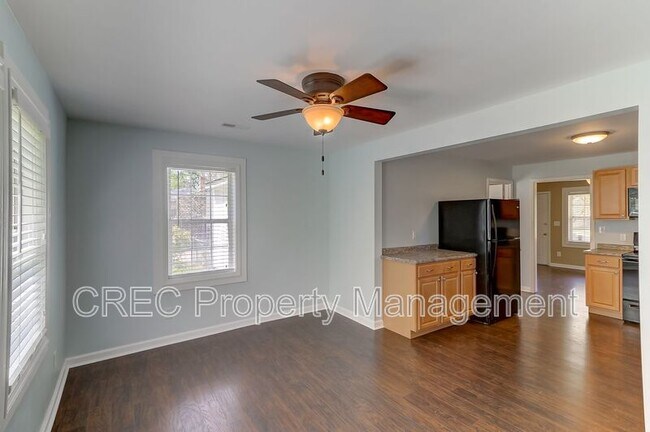 Building Photo - 2401 Eagle Dr