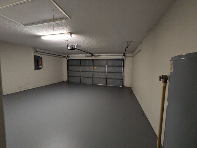 Building Photo - RAINBOW SPRINGS COUNTRY CLUB