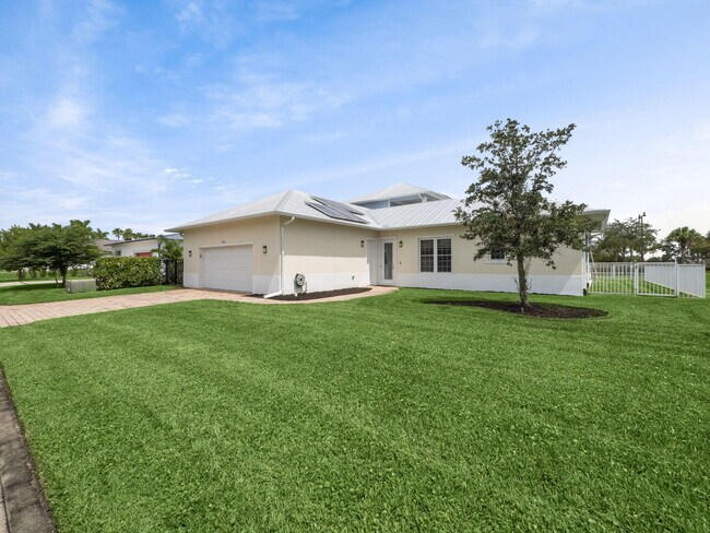 Building Photo - 11726 SW Westcliffe Ln