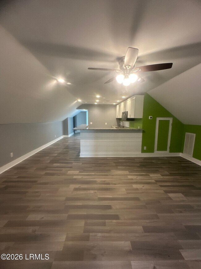 Building Photo - 557 Willie Mae Aiken Dr
