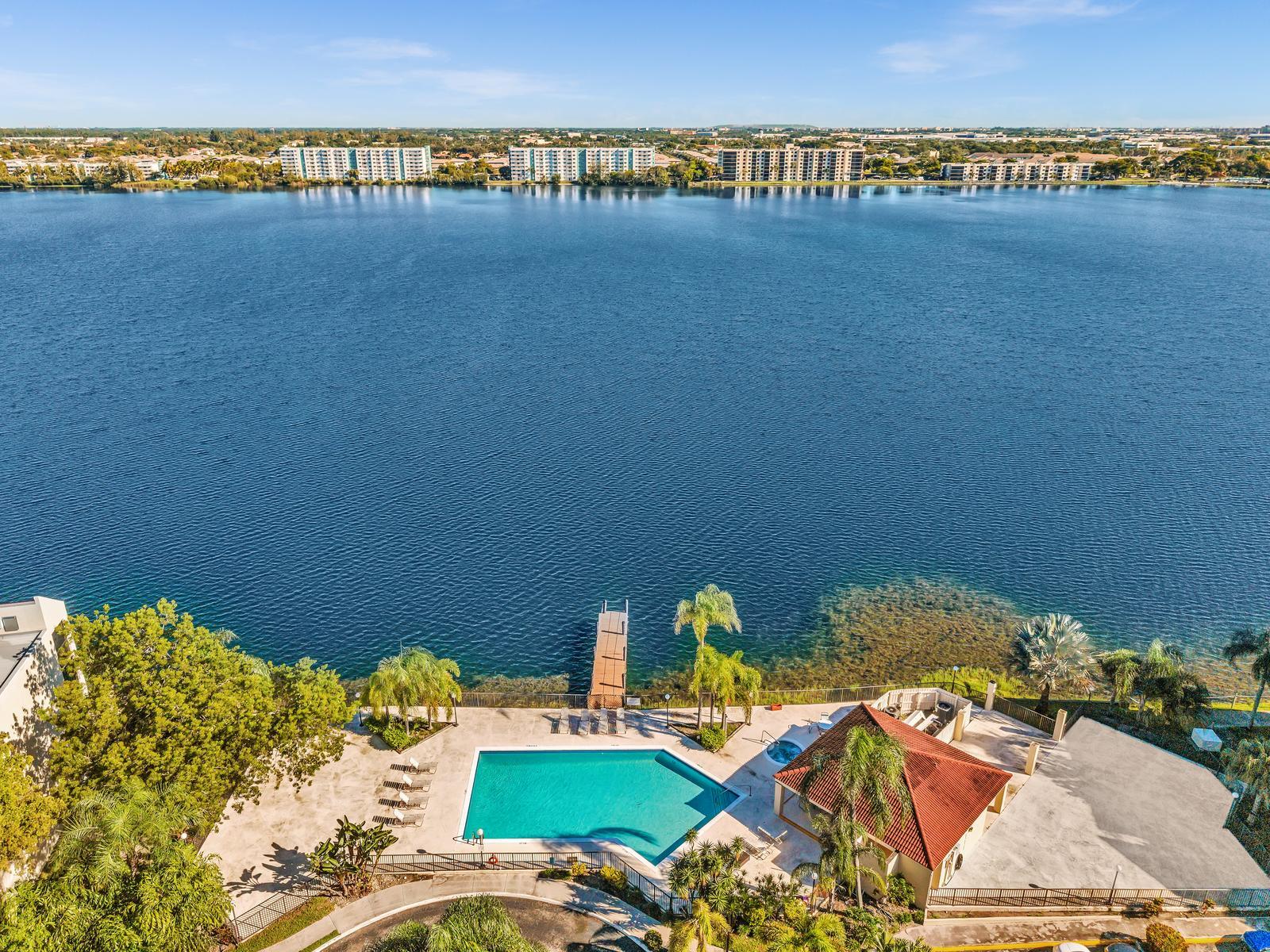 Building Photo - 109 Lake Emerald Dr