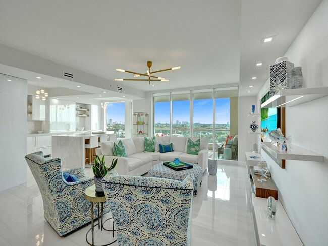 Building Photo - 411 N New River Dr E