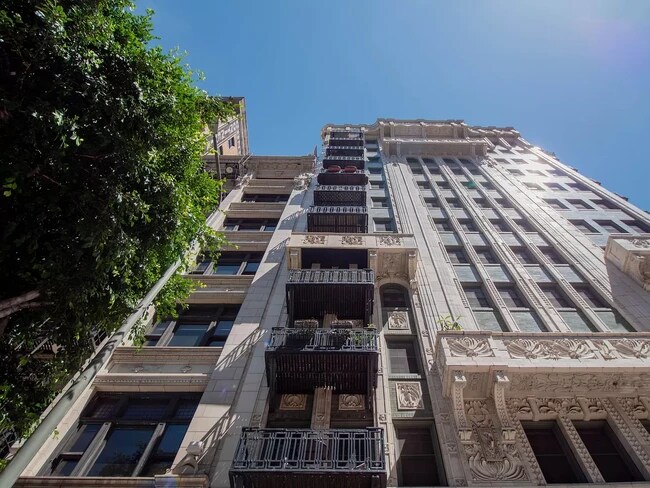 Primary Photo - 416 S Spring St