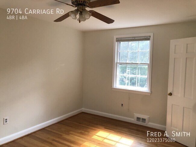 Building Photo - 9704 Carriage Rd