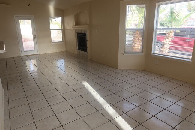 Building Photo - 3704 Leticia St