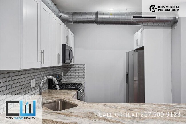 Building Photo - 929 Marlborough St