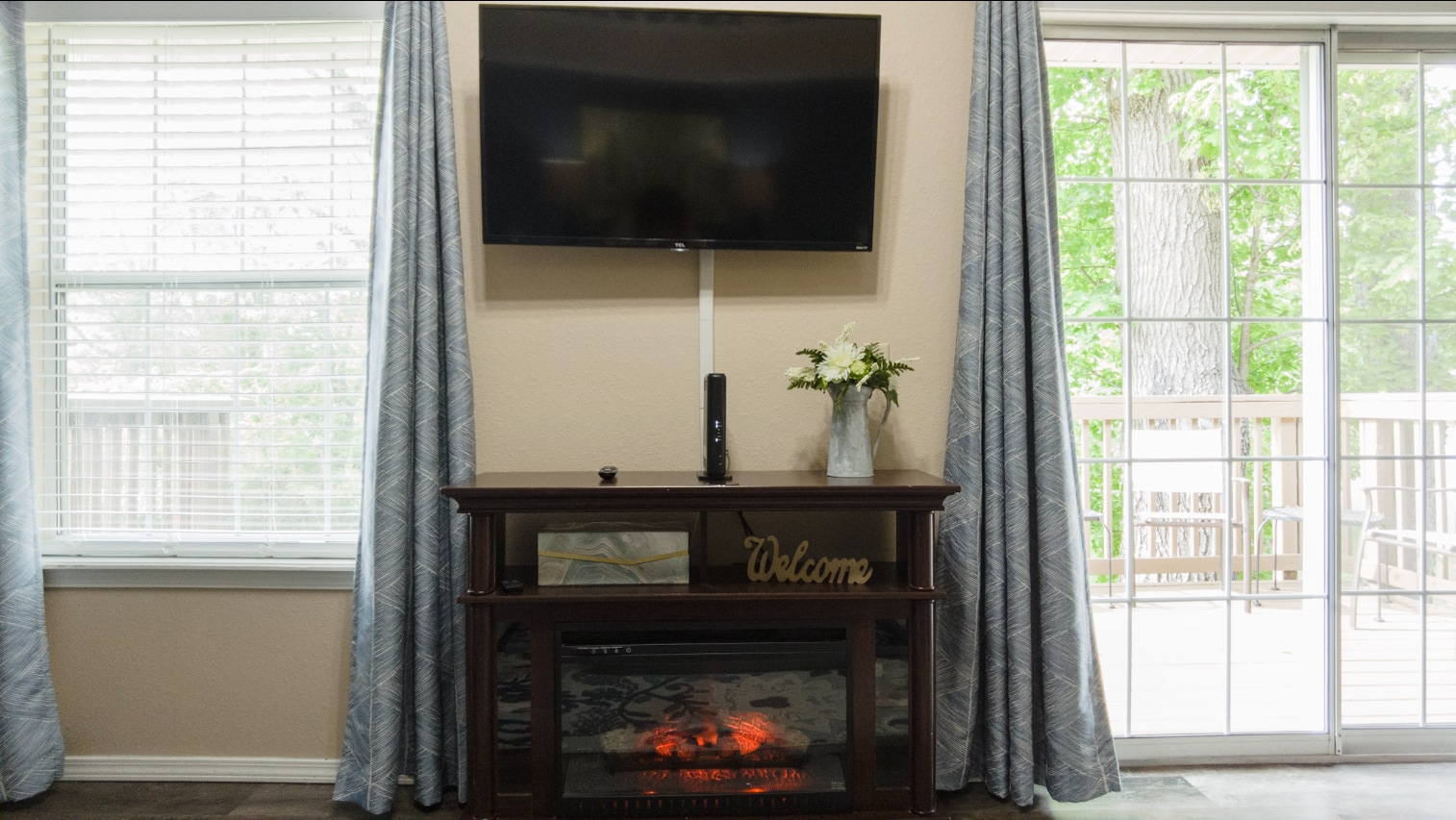 Building Photo - 420 Fall Creek Dr