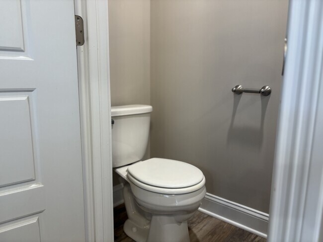 Building Photo - 235 Dugger Dr
