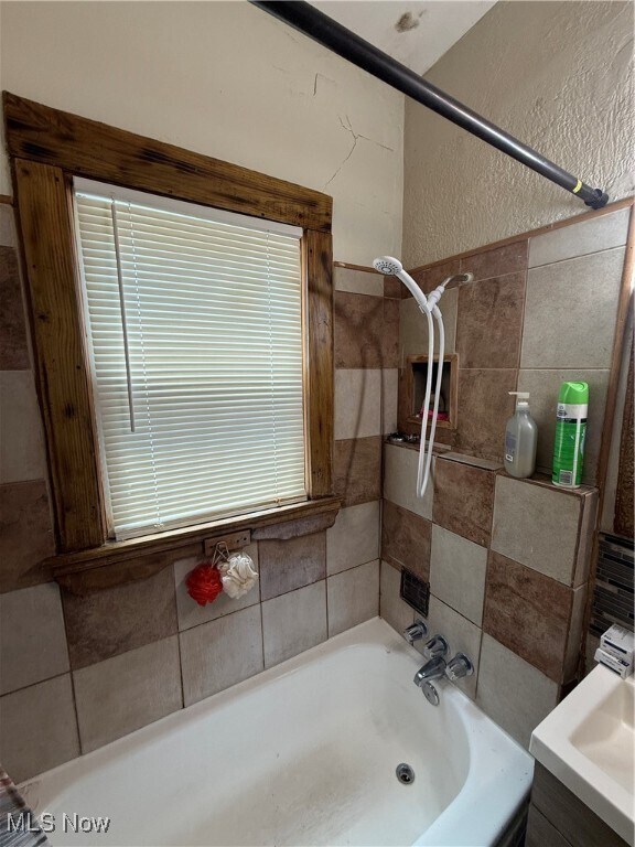 Building Photo - 4292 E 128th St