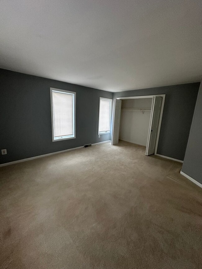 Building Photo - Beautiful 2 Bed/ 1.5 Bath ready for rent!