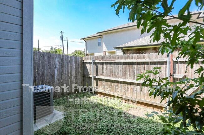 Building Photo - 1604 Inca Dr