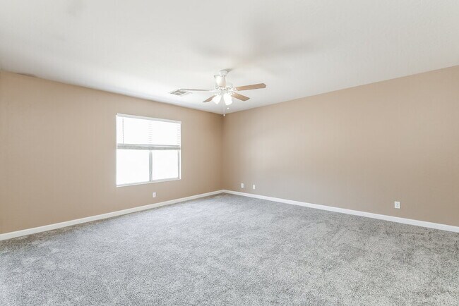 Building Photo - 527 N Bailey Cir