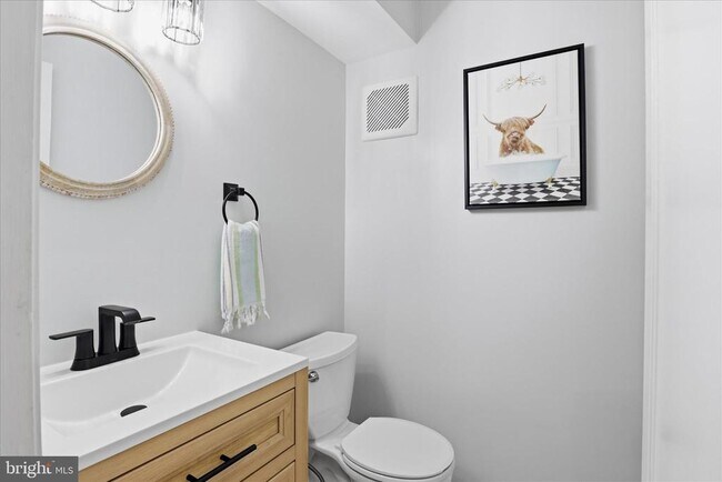 Building Photo - 8209 Carrleigh Pkwy