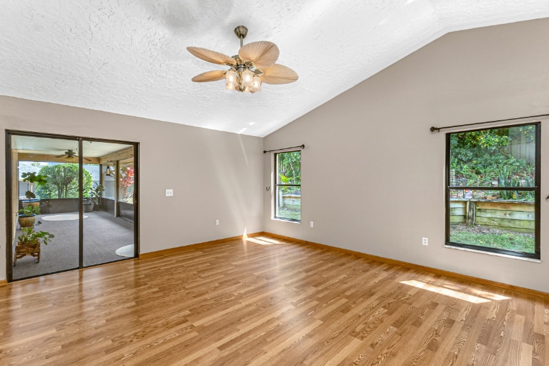 Building Photo - 523 Hidden Hollow Dr