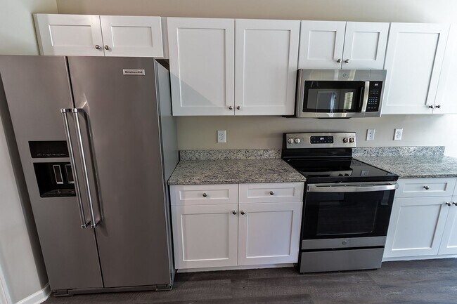 Building Photo - Prattville Rental available now!