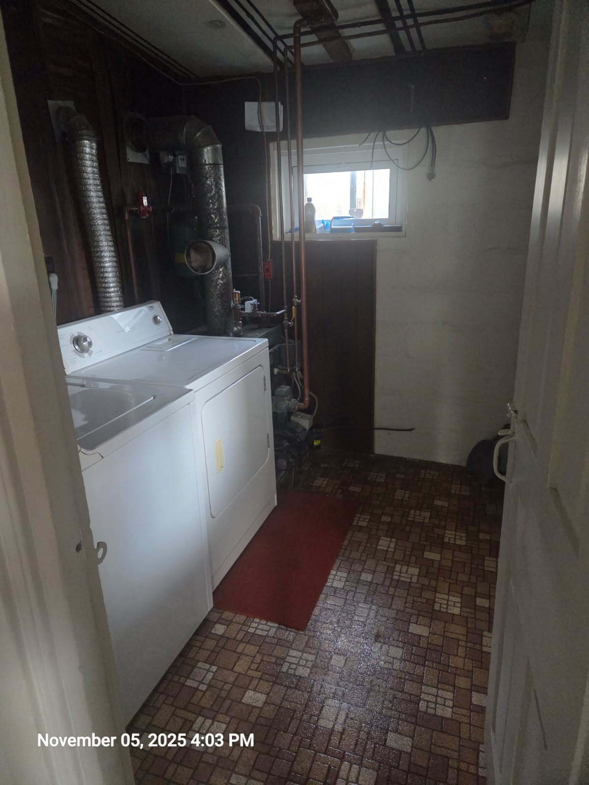 Utility room - 15 N Richmond St