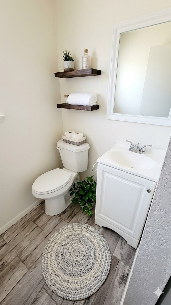 Building Photo - Modern Living Meets Endless Outdoor Potential