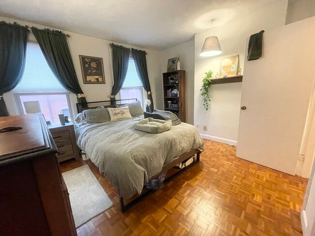 Building Photo - 59 W Cedar St