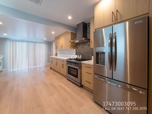 Building Photo - 6454 Gentry Ave