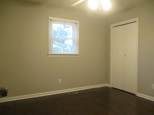 Building Photo - 6430 Waldos Beach Road~Fayetteville NC 28306