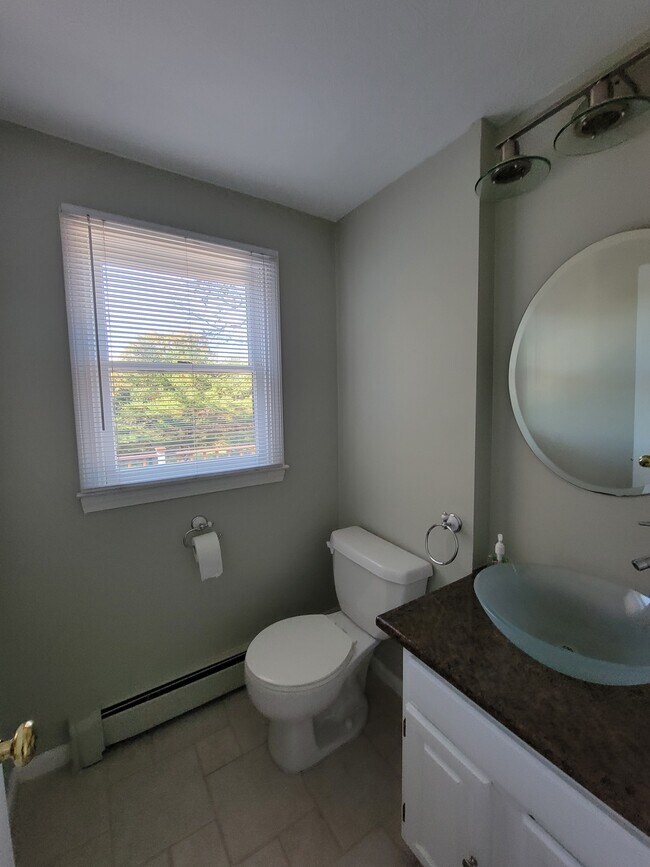 Building Photo - 40 N Mill St