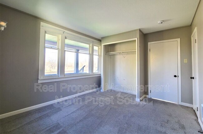 Building Photo - 4918 S 2nd Ave