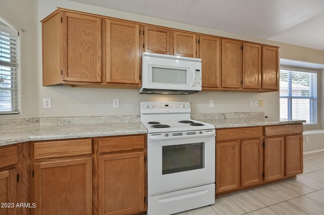 Building Photo - 7253 E Kiva Ave