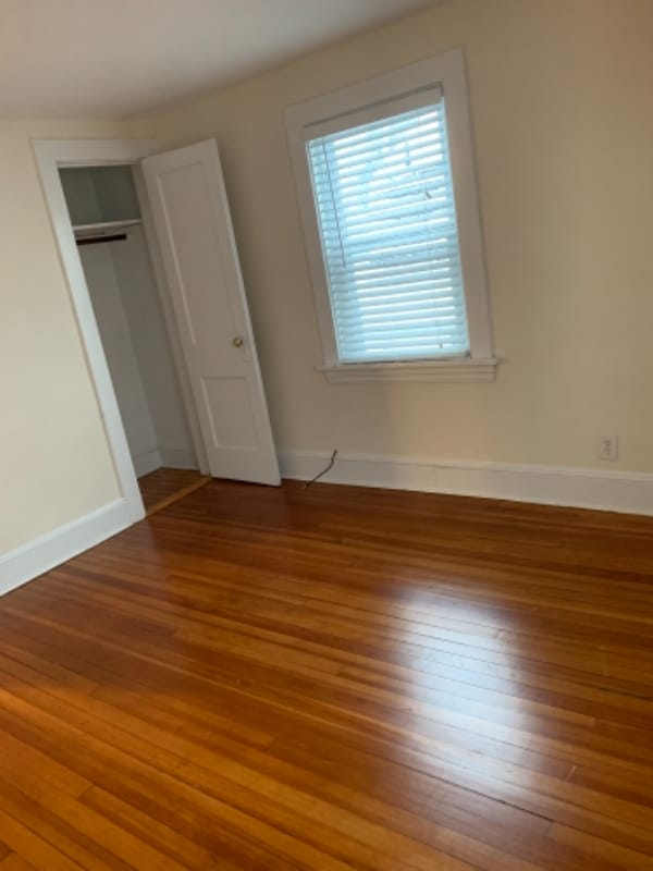 Building Photo - 84 Woodbury Rd