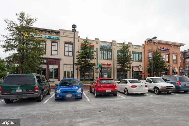 Building Photo - 12925 Centre Park Cir