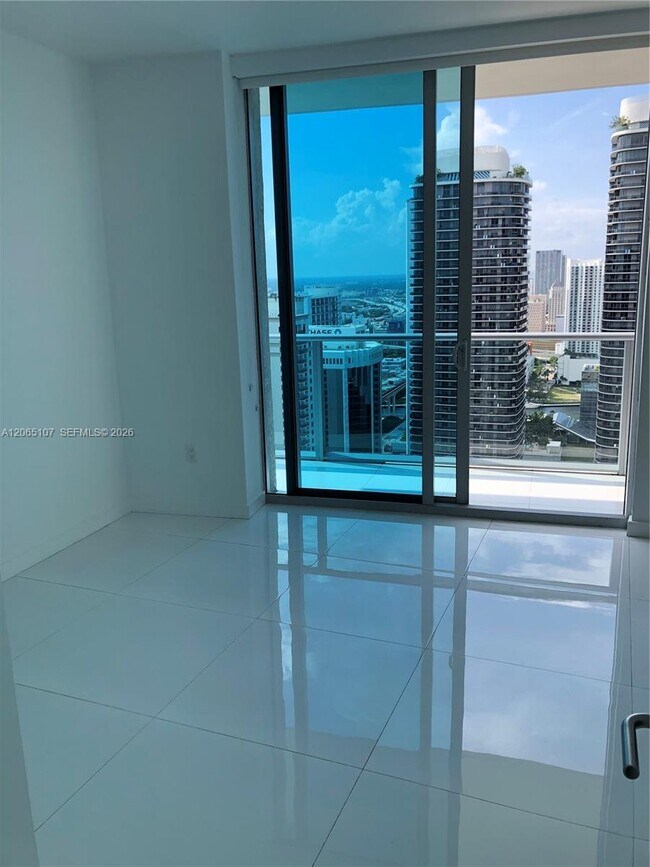 Building Photo - 1100 S Miami Ave