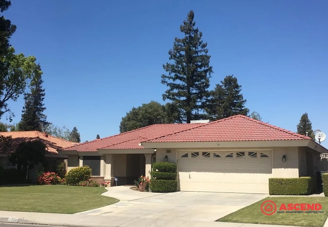 Building Photo - FULLY FURNISHED, Beautiful Home Located In...