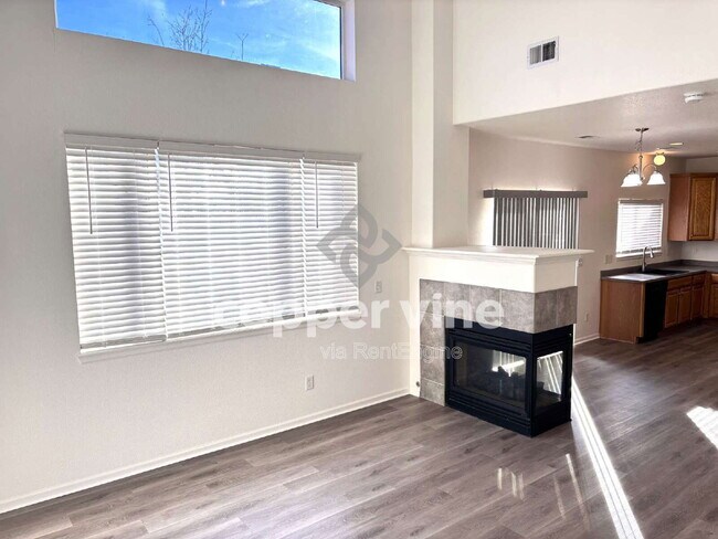 Building Photo - 2538 E 127th Ct