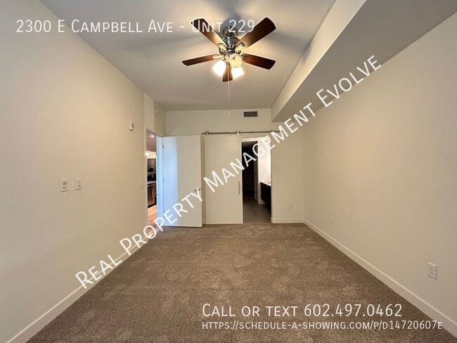 Building Photo - Luxurious Living In This High-end Condo! *...