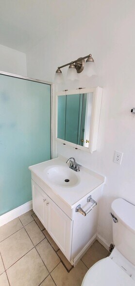 Building Photo - 4061 Park Center Ln