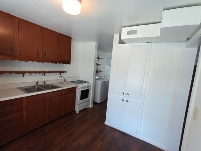 Building Photo - 31437 Alcona Ct