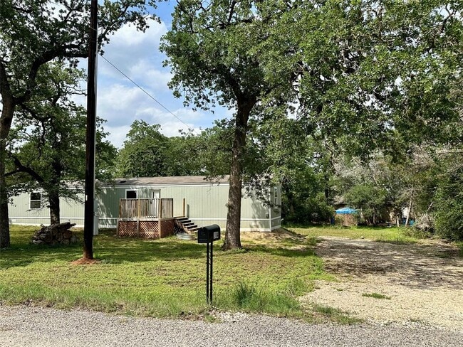 Building Photo - 104 Shoshoni Dr