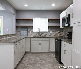 Building Photo - 75 Storeywood Dr
