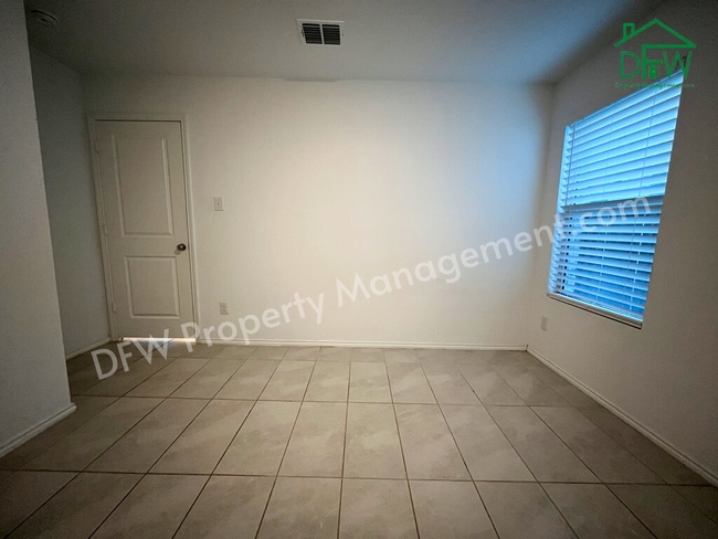 Building Photo - Charming 3-Bedroom Home for Lease in Quiet Little Elm Neighborhood!