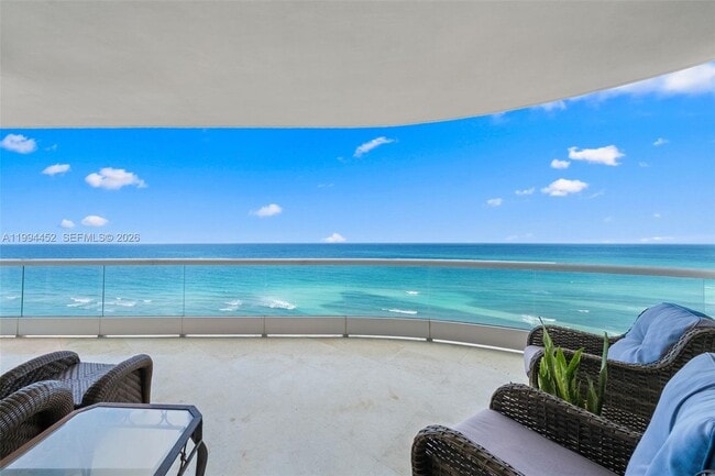 Building Photo - 16047 Collins Ave