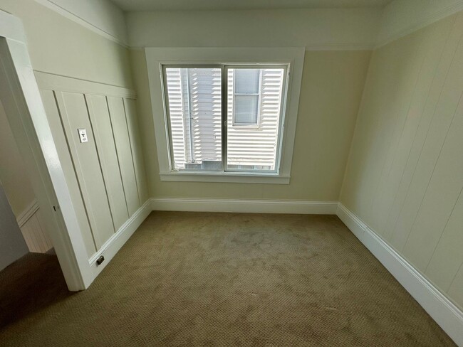 Building Photo - 2112 Lombard St