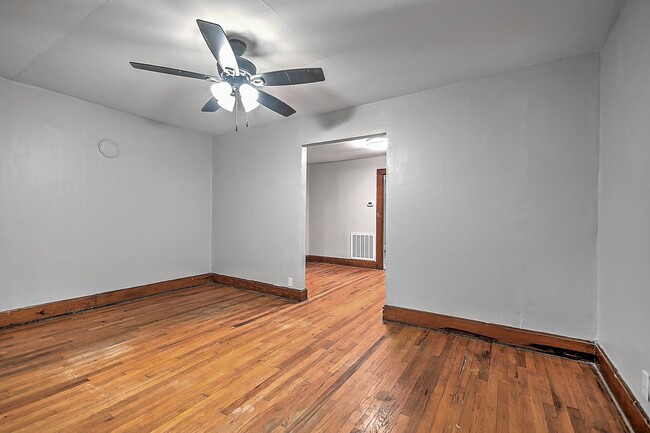 Building Photo - 1630 Park St