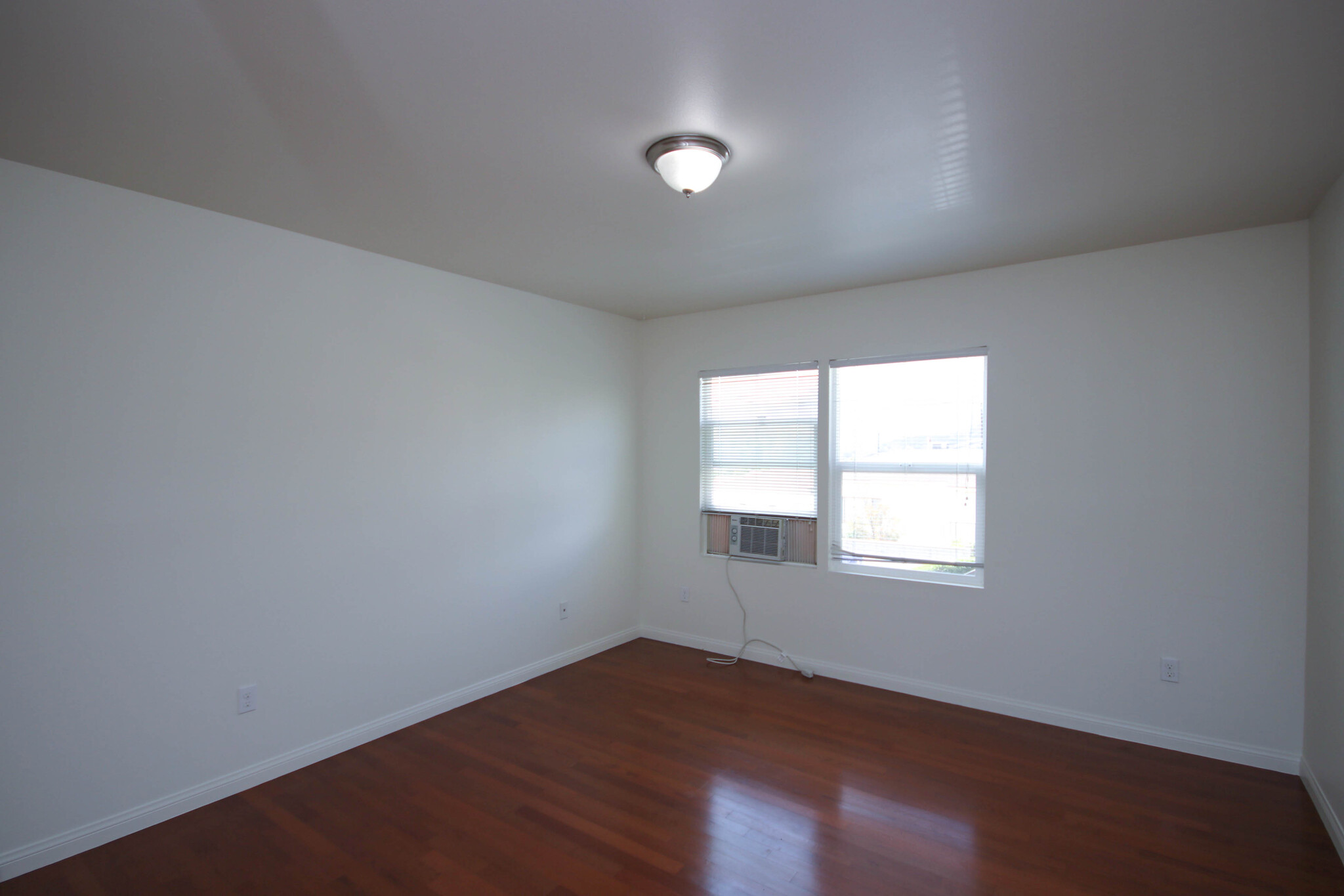 Building Photo - 3148 Abella St