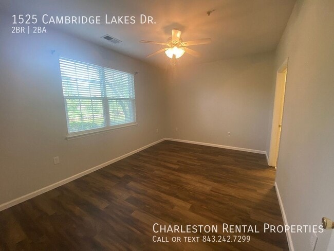 Building Photo - 1525 Cambridge Lakes Dr