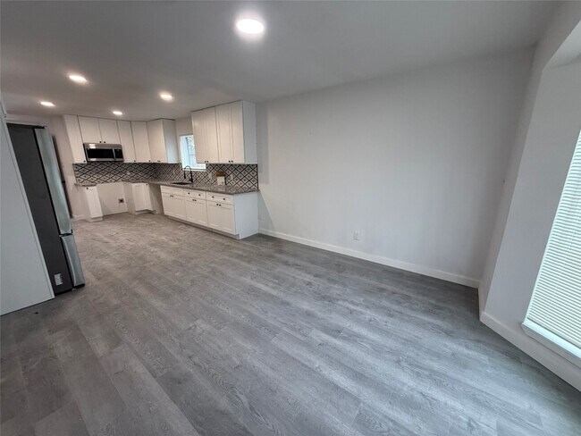 Building Photo - 1111 Caspian Ln