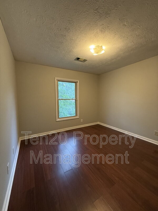 Building Photo - 3812 Wingate Dr