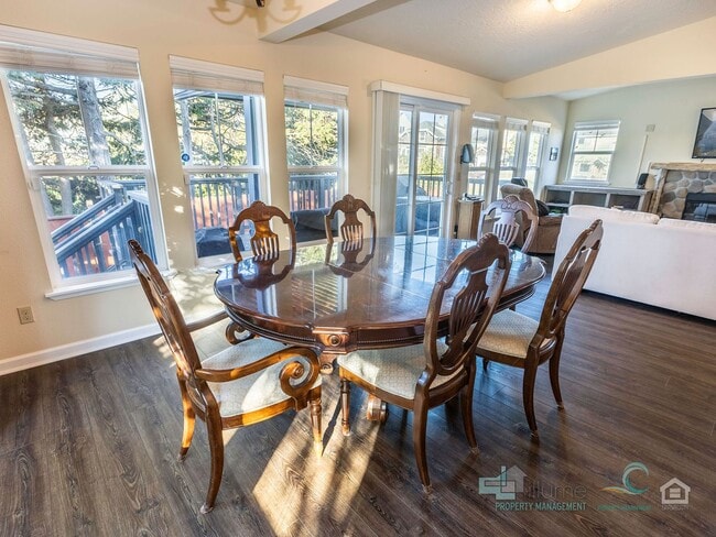 Building Photo - 416 N Downing St