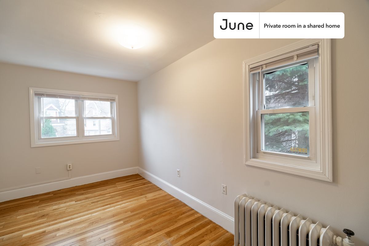 Building Photo - Room in Shared 4 bed/2 bath home