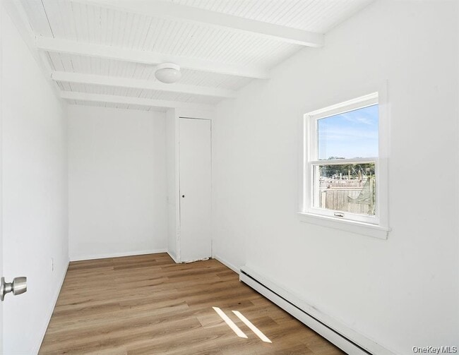 Building Photo - 35 Gardners Ln