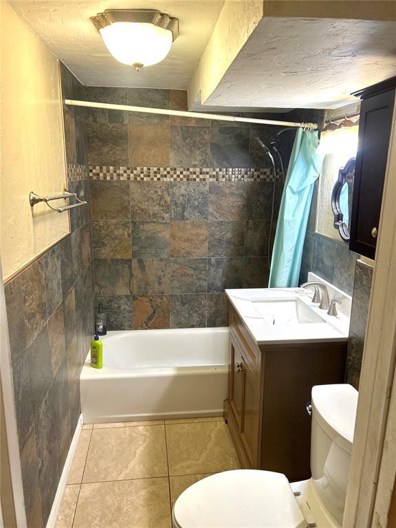 Building Photo - 8170 27th Ave N