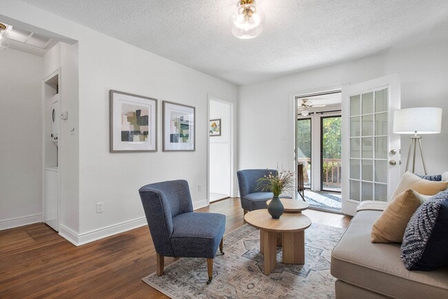 Building Photo - 1301 Orchard Rd